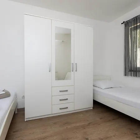 Sea Sound Rea Apartmán *